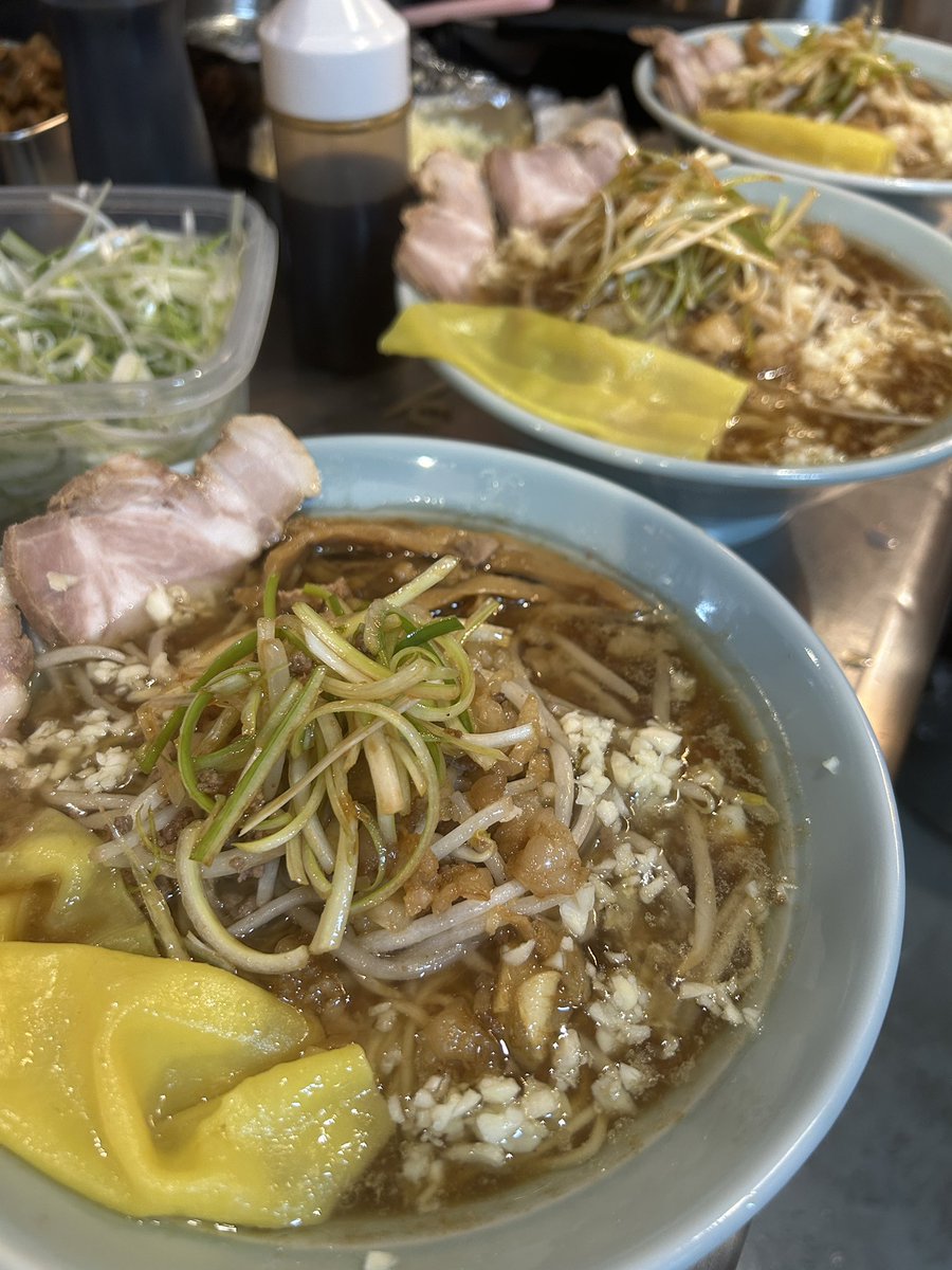 outimenTV's tweet photo. 本日限定
『チーホー式牛骨ラーメン』
1200円
1日限りの限定ラーメンです。
場所は所沢のニクセンさんで営業します。
是非ご来店ください。
かなりうまいです！ https://t.co/AokYTLcJql