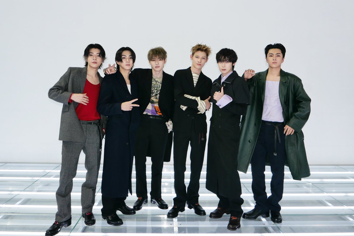 HYBE_Chart's tweet photo. HYBE K-pop groups with the biggest Spotify Debuts among 2026 releases.

1. @bts_bighit 'SWIM' : 16.247.877
2. @le_sserafim, @ILLIT_official, @katseyeworld 'Iconic By Mistake' : 3,486,877
3. @ENHYPEN 'Knife' : 1,783,167
4. #YEONJUN 'Ice Cream' : 1,384,203
5. @TXT_bighit 'Stick With You' : 1,350,151
6. @le_sserafim 'Boompala' : 1,325,928
7. @cortis_bighit 'REDRED' : 1,314,820
8. @h_evva_n 'Ride Or Die' : 1,005,098
9. @ILLIT_official 'It's Me' : 842,474
10. @BOYNEXTDOOR_KOZ 'VIRAL' : 316,518
11. @TWS_PLEDIS 'YOU, YOU' : 136,305