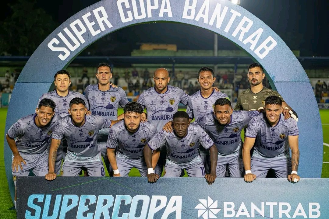 ZPanzaVerde's tweet photo. 🏆 Super Copa Bantrab 
📝 SEMIFINAL 
🎉 FINALIZADO 
🍬 Nueva Santa Rosa 1 - 🥑 Antigua GFC 3
Kevin López ⚽ 🥑 
Agustín Maziero ⚽🥑
José Franco ⚽🥑
Roque Caballero ⚽🍬
#VamosAntigua #AntiguaSomosTodos https://t.co/JCFUP8Cf9s