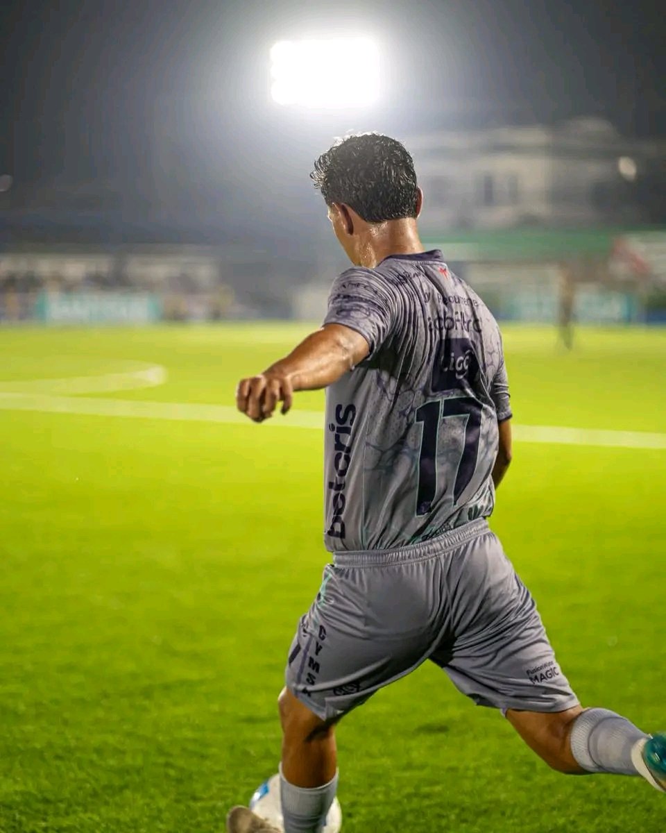 ZPanzaVerde's tweet photo. 🏆 Super Copa Bantrab 
📝 SEMIFINAL 
🎉 FINALIZADO 
🍬 Nueva Santa Rosa 1 - 🥑 Antigua GFC 3
Kevin López ⚽ 🥑 
Agustín Maziero ⚽🥑
José Franco ⚽🥑
Roque Caballero ⚽🍬
#VamosAntigua #AntiguaSomosTodos https://t.co/JCFUP8Cf9s