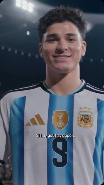 CubitoBtc's tweet photo. PEDIDOSYA LO MUFO A JULIAN, NO METE GOL https://t.co/yucqC3UN6c