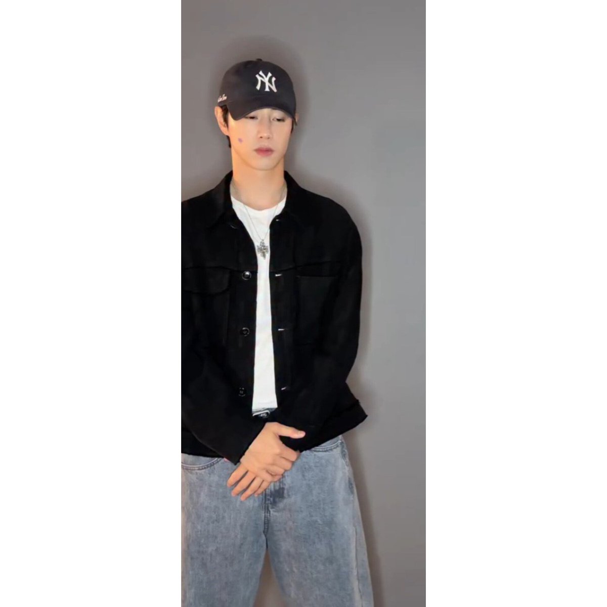 Dhuhamt's tweet photo. I always hope you are well. And always remember that you mean so much to me @marktuan ❤️👑

#MarkTuan #MARK #마크 #段宜恩  @marktuan @DNAmngmnt https://t.co/neXYBZOdym