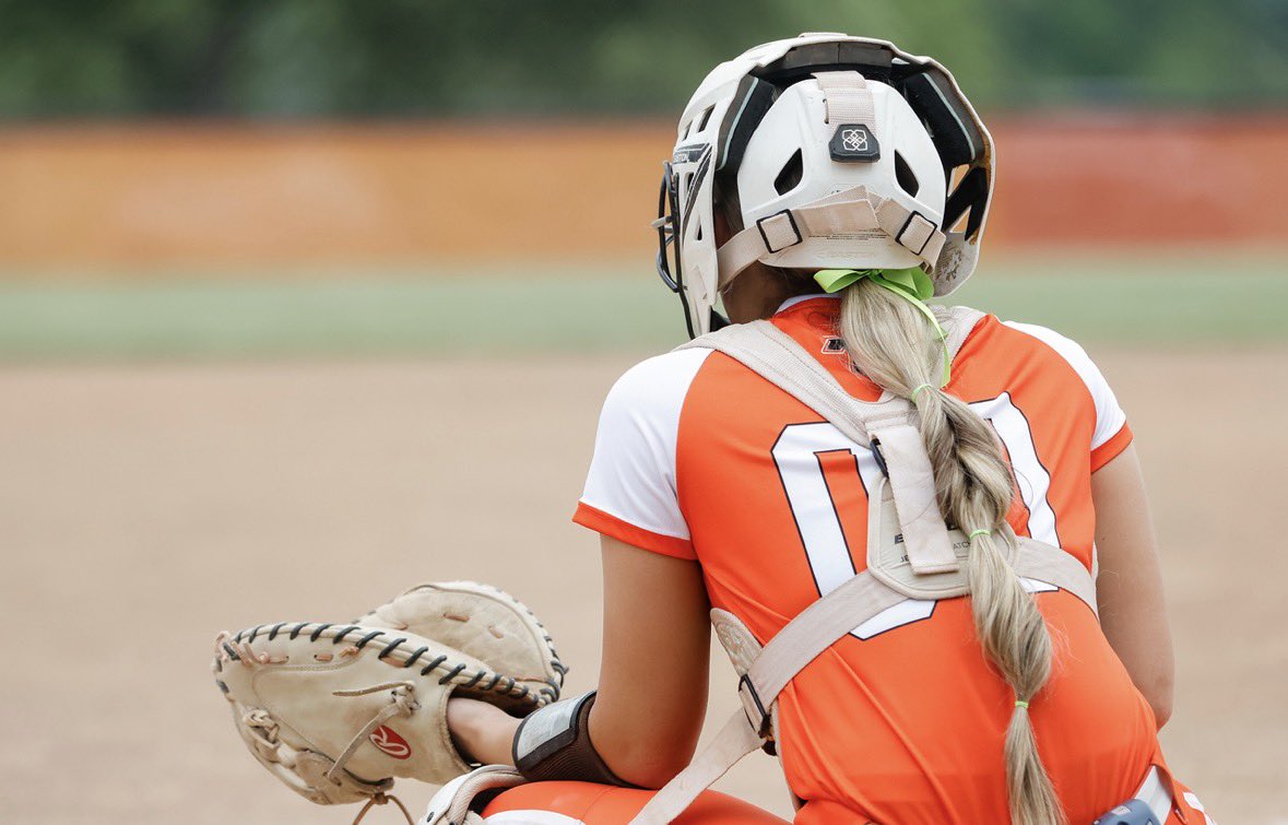 ElaineCook00's tweet photo. Thank you @SOSAOhio for picking me for your all area team and everything you do for the Southern Ohio community!! 
🧡✨
@mzerkleee @AlyHarrell @WLU_Softball @HerdSB @WMUSoftball @ssubearssb @EKU_Softball @PurdueSoftball @LineDsoftball @ExtraInningSB  @kbradshaw12 @SaraPelegreen https://t.co/ltIc5rzNJt