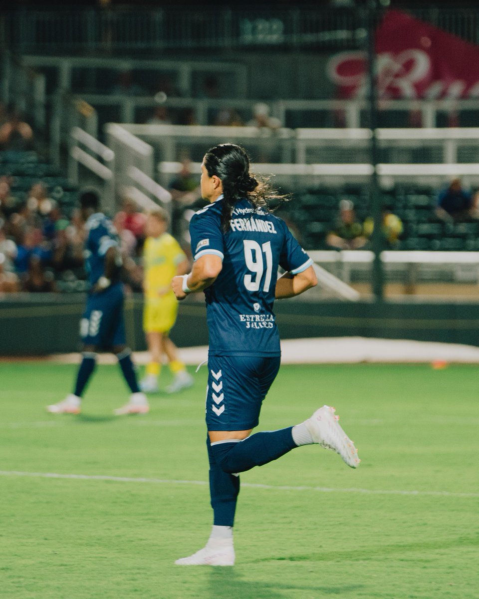 eplocomotivefc's tweet photo. Making his debut for the Locos! 🚂 💙 https://t.co/pLW6lsOwIO