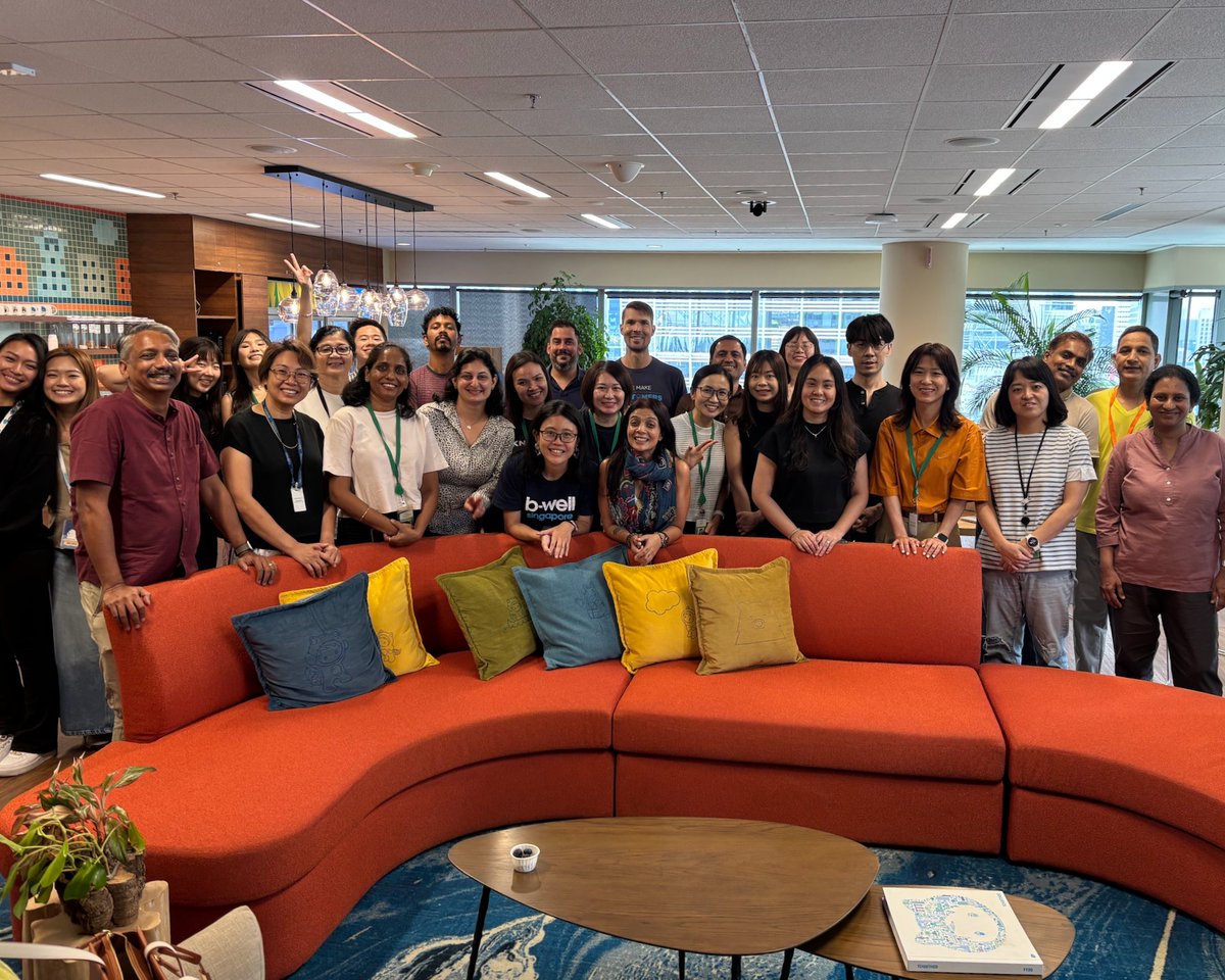 salesforcejobs's tweet photo. We prioritize wellness both in and out of work at Salesforce. 🤩 

In Singapore, the Culture Guides marked International Yoga Day with a Chair Yoga session that brought colleagues together to stretch, breathe, and recharge as a community. Shoutout to everyone who took a moment to reset and find their flow!