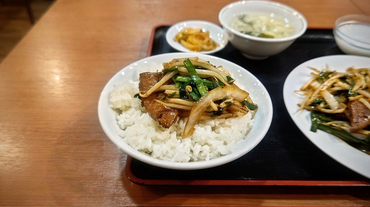 hidecchi99's tweet photo. ◎ サワー
🥤 酎ハイ
◎ 前菜
🍟 フライドポテト（炸薯条）

◎ 定食セット 11:30〜17:00
🩸 ニラレバー（韭菜猪肝）

詳細はInstagram
https://t.co/5lM6DFwvLE

#高円寺 #中華料理 #町中華 #中華酒場
#チューハイ #ポテトフライ #ニラレバ炒め
#レバニラ炒め #ランチ #昼食 #定食 https://t.co/ycxlYOj0vN