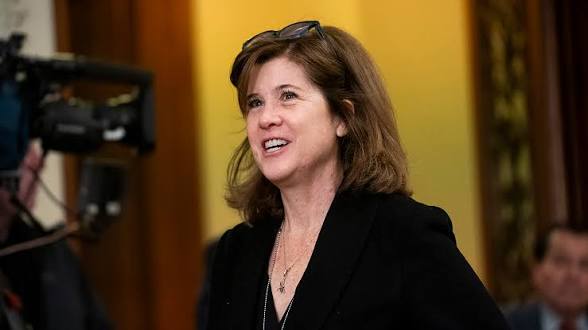 Ginasassyass's tweet photo. 🚨 VP JD Vance has the FULL constitutional authority as President of the Senate to overrule the Democrat-linked Parliamentarian.

It's time to use it.

Bills like SAVE America shouldn't be blocked by unelected bureaucrats.

Sen. Mike Lee and Scott Presler are right, any means necessary to deliver for the American people.

The last time a VP did this was 1975. 
2026 is the perfect time for the next one.