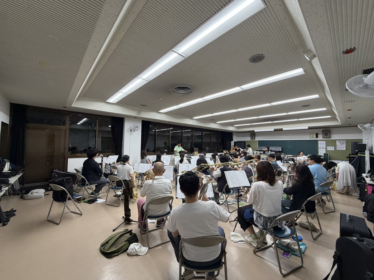 vivace1994's tweet photo. 昨日も練習でした！が中の人はお休みだったのであげ忘れいる先週の写真を上げます☺️なんと早いもので後本番まで4回しか通常練習がありません💦　大変だー！
#ヴィヴァーチェ #吹奏楽 #名古屋 https://t.co/vZfroZaqtq
