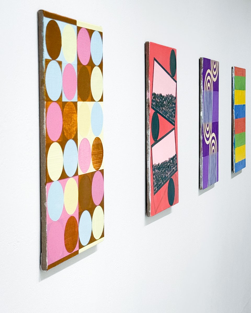 alt_medium's tweet photo. ＼ 開催中の展覧会／ 
Alt_Mediumでは本日も19時まで吉田圭右 個展「フリップ」を開催します。  

詳細は下記でご確認ください。  https://t.co/EfxyrxV8SX https://t.co/9jEF5MwzWs