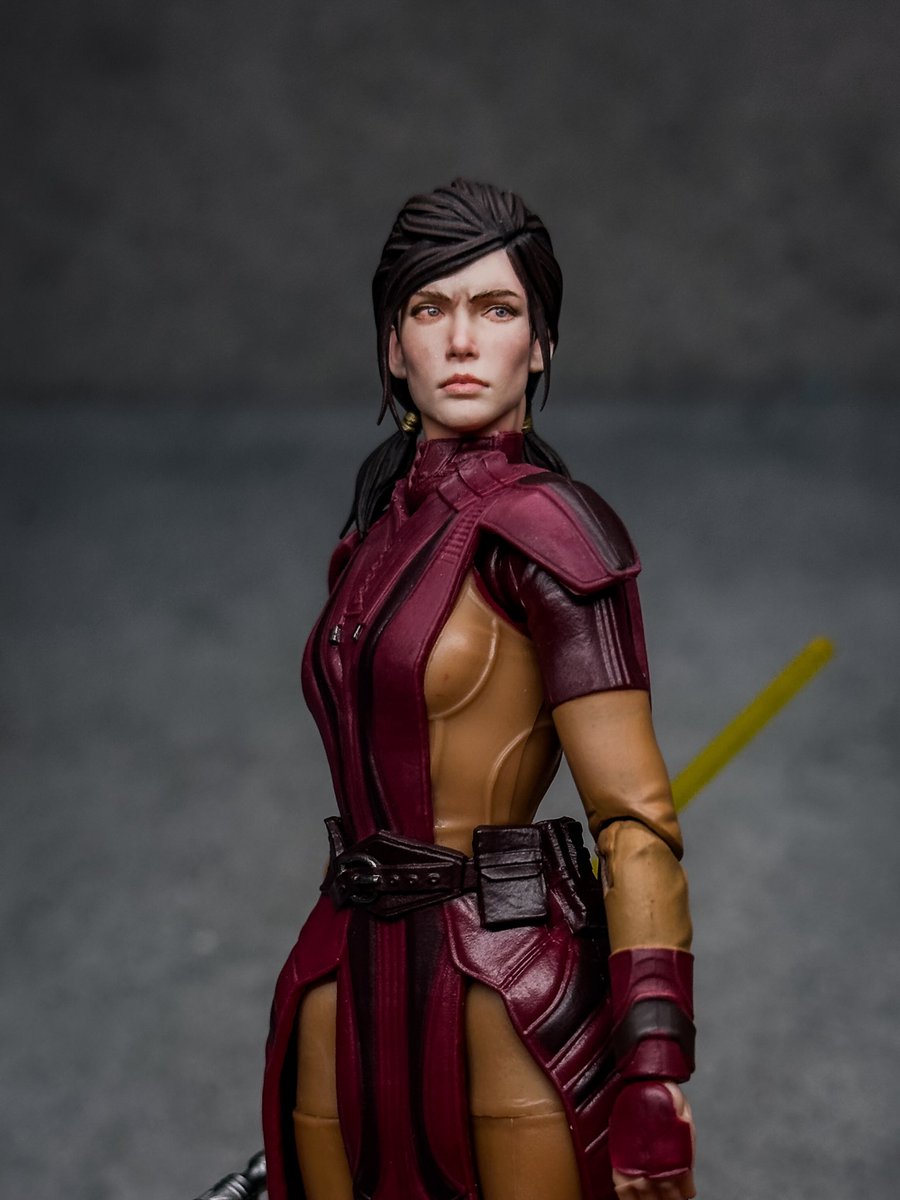 bucky_spike's tweet photo. スターウォーズ(Knights of the Old Republic)
バスティラ シャン ブラックシリーズ
カスタムヘッドペイント代行

こちらのキャラ存じ上げませんでしたがレヴァンの奥さんなんですねー！ https://t.co/8OXvO04UyV