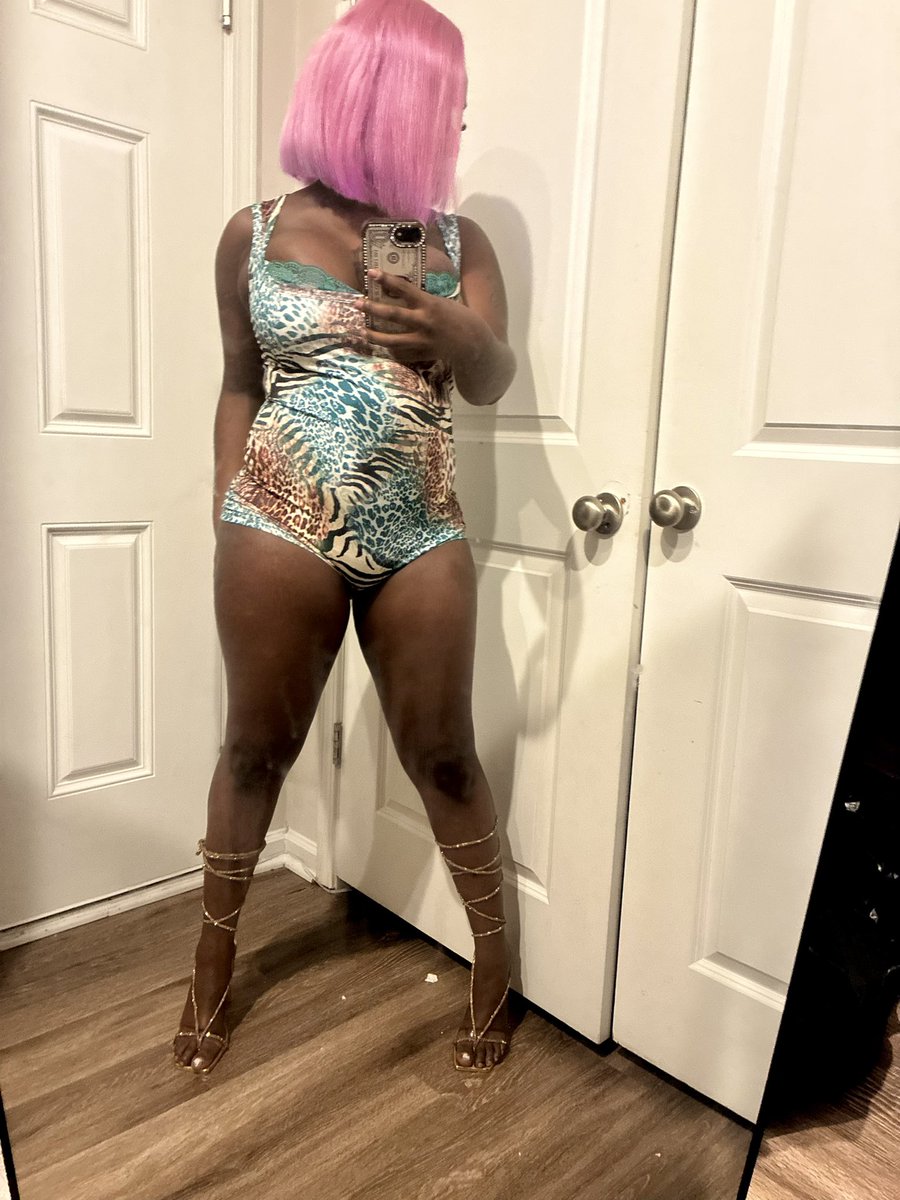 Itrollbxtches's tweet photo. Pink Bob megash ? https://t.co/JLH5MNIYFY