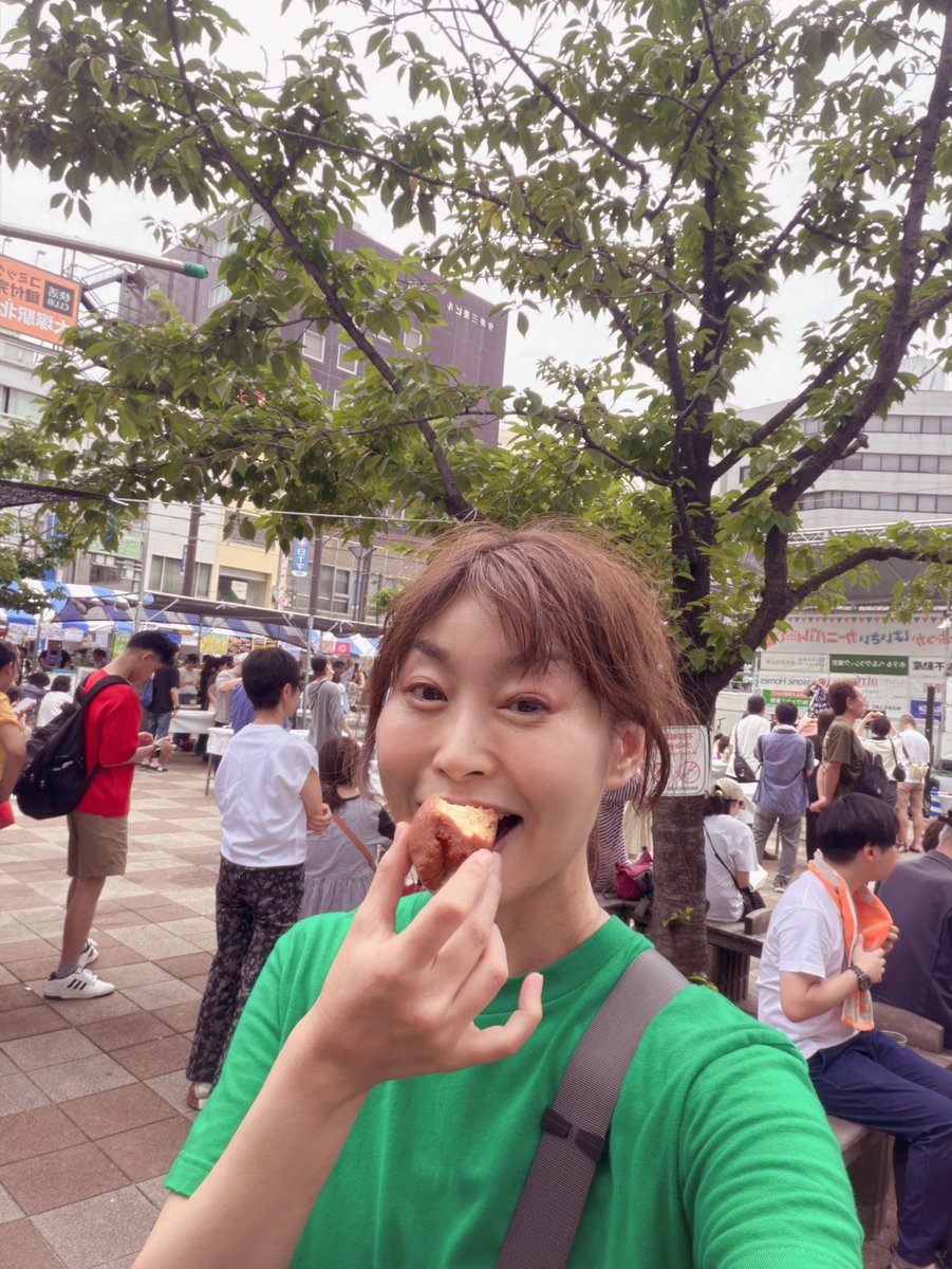 sisisi_work's tweet photo. #おおつかはいさいカーニバル2026 
2日目

やっぱり、これを食べないわけには😆
#サーターアンダーギー 
#沖縄食堂
5個で600円✨✨✨ https://t.co/3FziTtgCBg