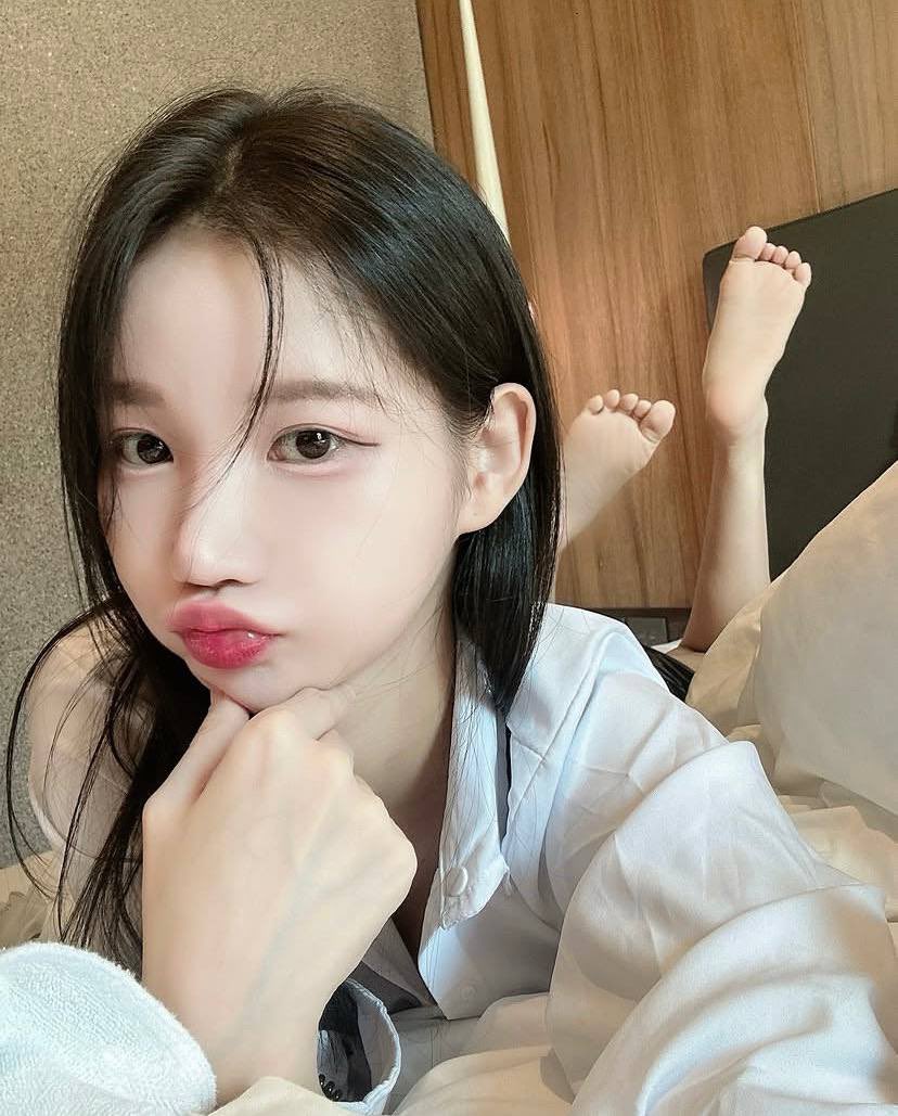 ParlakG76's tweet photo. 你可以干我，涉我，但是你不能干涉我。扶着我的腰，深深浅浅带我上云霄
#马来西亚 #马来西亚陪游  #新加坡 https://t.co/PxkroGFZQy