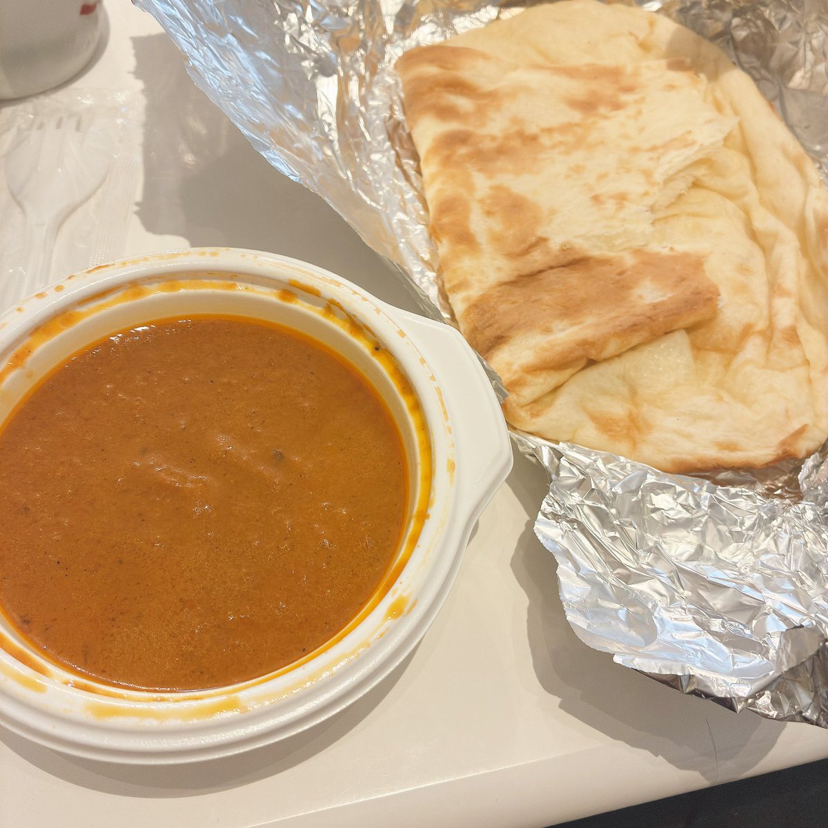 lsagirl's tweet photo. 今週ずっとスパイスを求めていてもう耐えれんかった！
予定より時間遅くなったからかナンの数が多かった😂 https://t.co/Ce2eNPXGQF