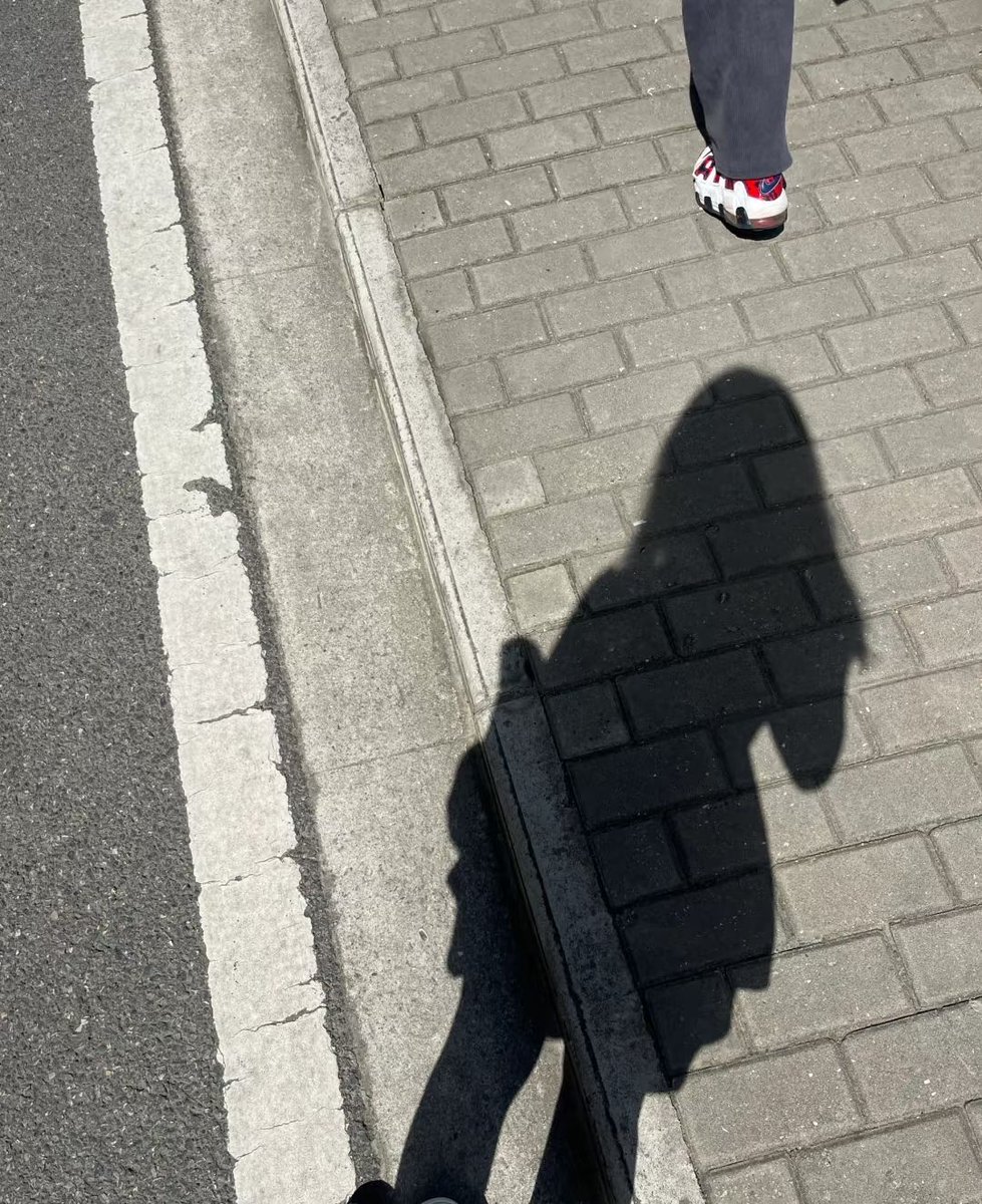 aicjuzi's tweet photo. 热到发昏🥵
#女大学生 #小狗日记 #反��� https://t.co/5p00CTxDxX