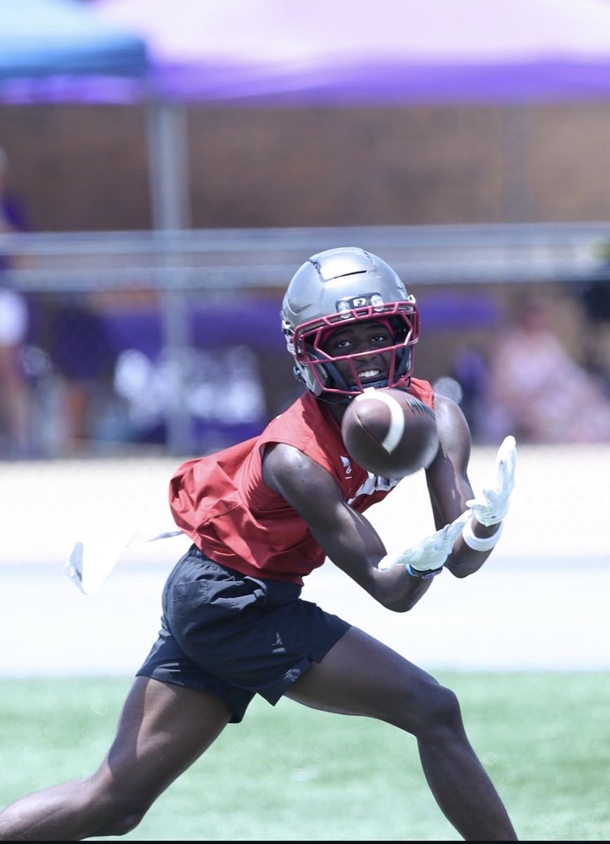 JasonQualls_29's tweet photo. Big MASE—River City Invitational Champs 🏆
Made plays on both sides: few tackles &amp; 2 TDs
Grateful. Staying consistent. Back to work Monday. #AGTG #ClassOf2029 https://t.co/EK122AALK4