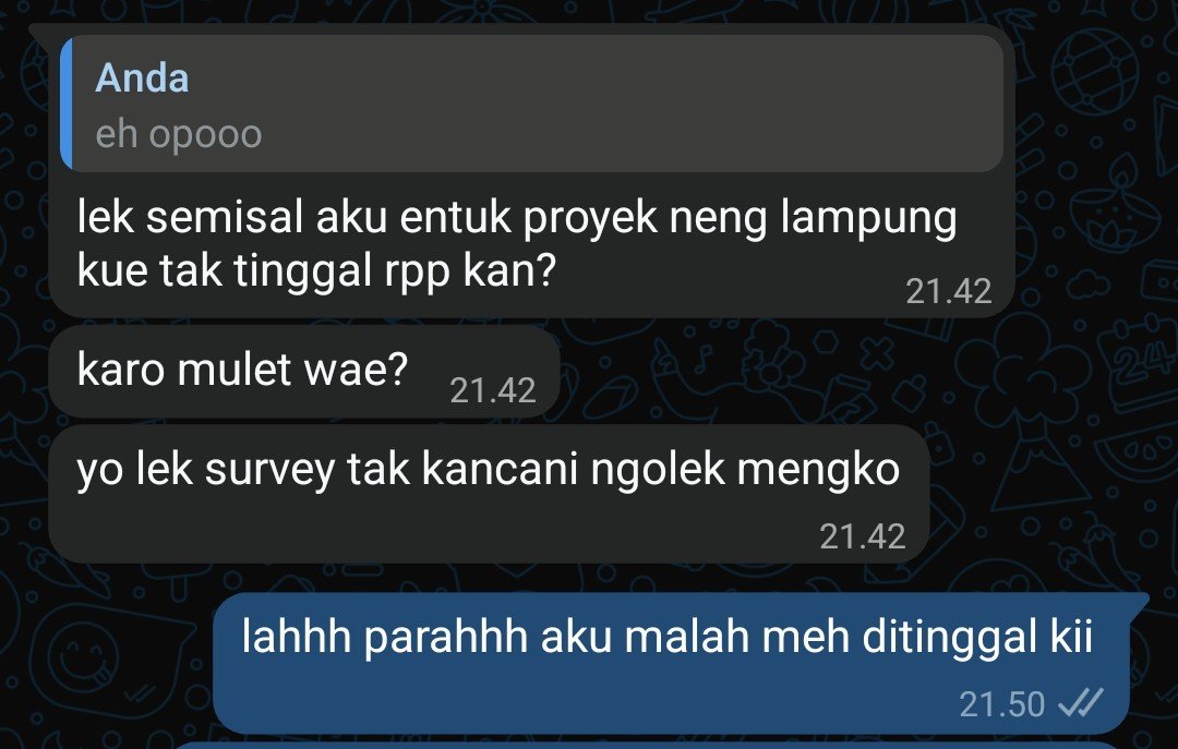 lugcuw's tweet photo. pdhl dia yg ngajak bareng kpnya eh malah mau ditinggal ke lampung gweh😭 https://t.co/4RF8Les8mU