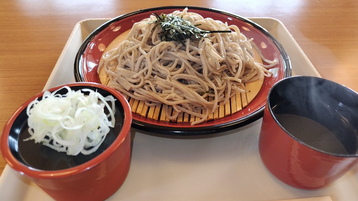 North_YASU's tweet photo. 先週末も来たが只見町のむら湯♨️で😊今回は昼食にいつもの手打ちざるそばを😋ここのお蕎麦は美味しいんだけど、やはり普通盛りがちょっと多すぎる💦😅山登りしてれば食べられるが、運転だけではなかなかお腹は空かない https://t.co/DqhGNqsMFg