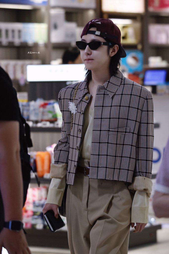 POPCORNBOBO323's tweet photo. 😎 COOL BOY ㅋㅋㅋㅋ https://t.co/awydq6gnuJ
