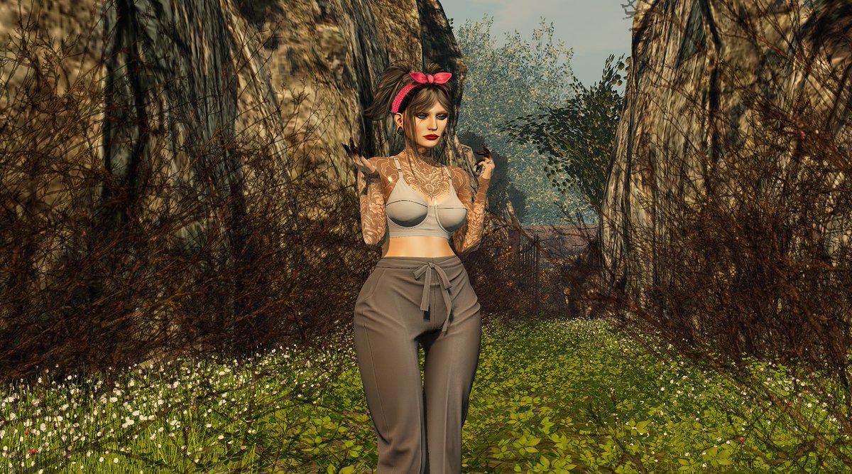 CaitlinTobias's tweet photo. I visited KINGSAND expecting a peaceful nature walk.
Instead I found gorgeous nature, magical scenery, two Wed-O-Matics, accidentally interrupted what was almost certainly someone's honeymoon... and arrived to the sound of Pass the Dutchie.
Just another completely normal day in Second Life. 🌿😂
➡️ https://t.co/EveCDcX8ug
