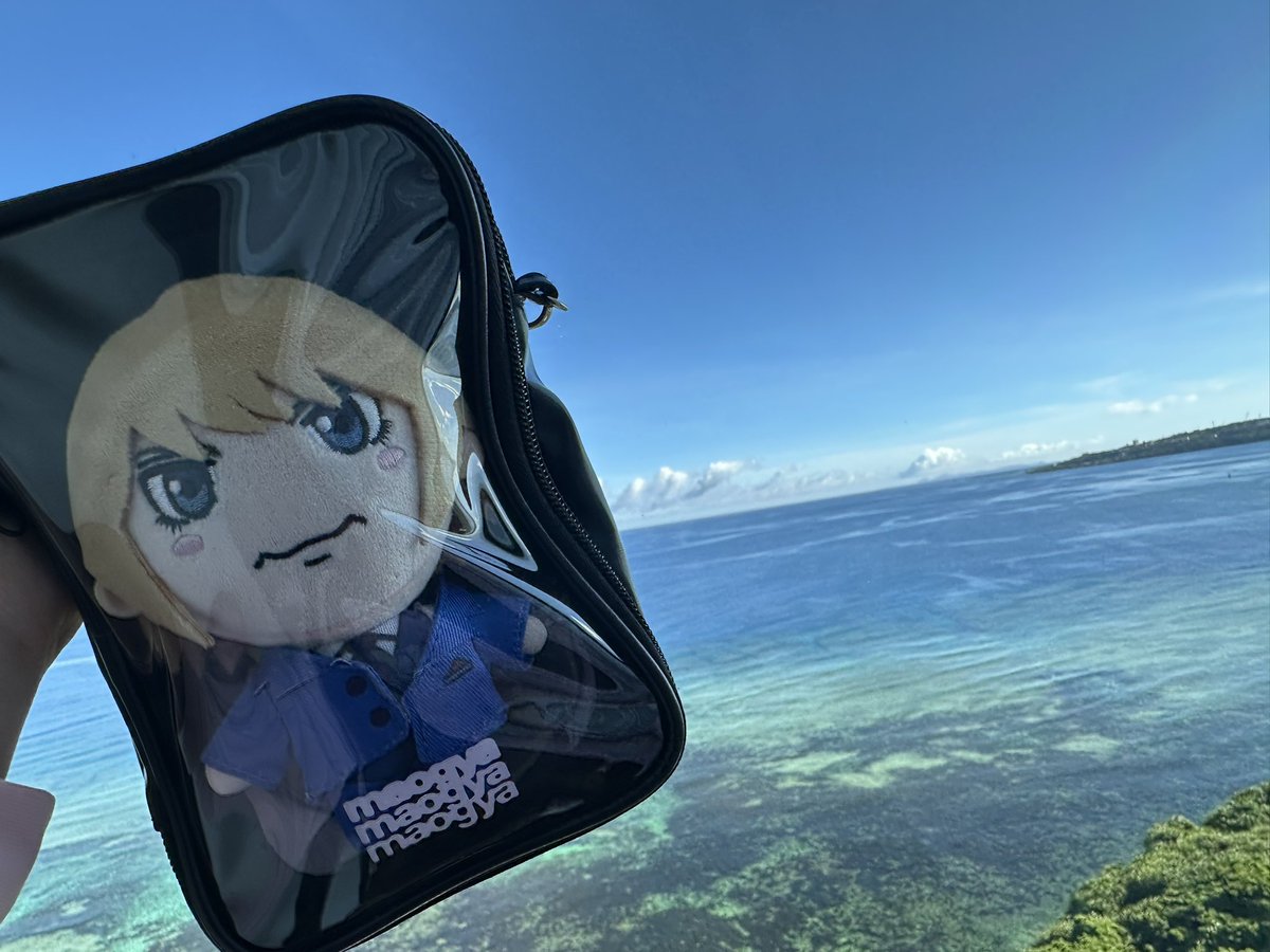 n_ran0830's tweet photo. 沖縄の海とちびマオさん🥰🫶

久しぶりの沖縄に癒される〜😭💓💓💓 https://t.co/yfK3sKCcDU