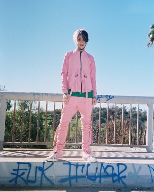 GETCAKEDlEYOUNG's tweet photo. I despise these revisionist takes on Peep because why am I seeing some ppl say that he “didn’t actually hate Trump”. idk if y’all weren’t there or are just projecting but Peep didn’t stand on business when it came to his politics his whole career to be insulted like that https://t.co/fLQR6Crx55