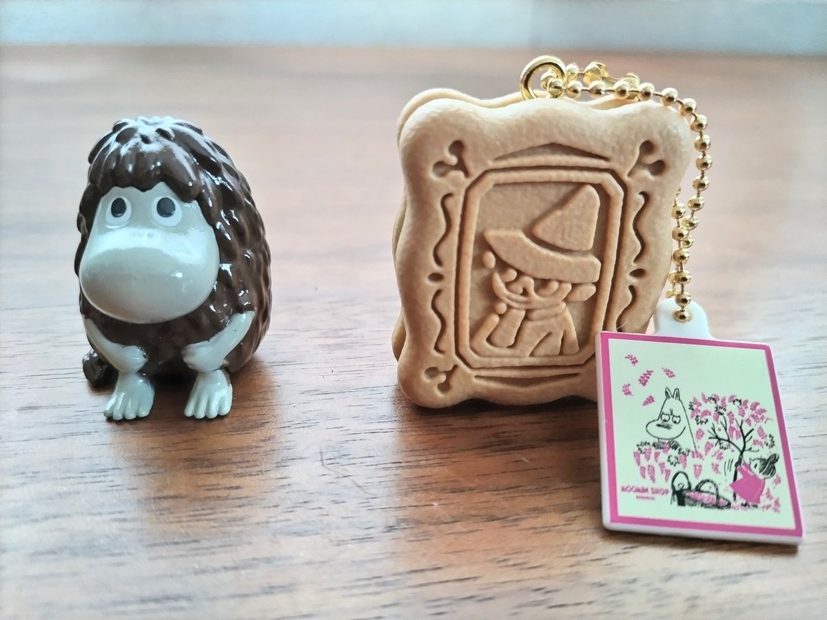 RoTooticky's tweet photo. 横浜で回してきたムーミンガチャ✨
ご先祖さまかわいい💕 https://t.co/Hj8c7KRAqx