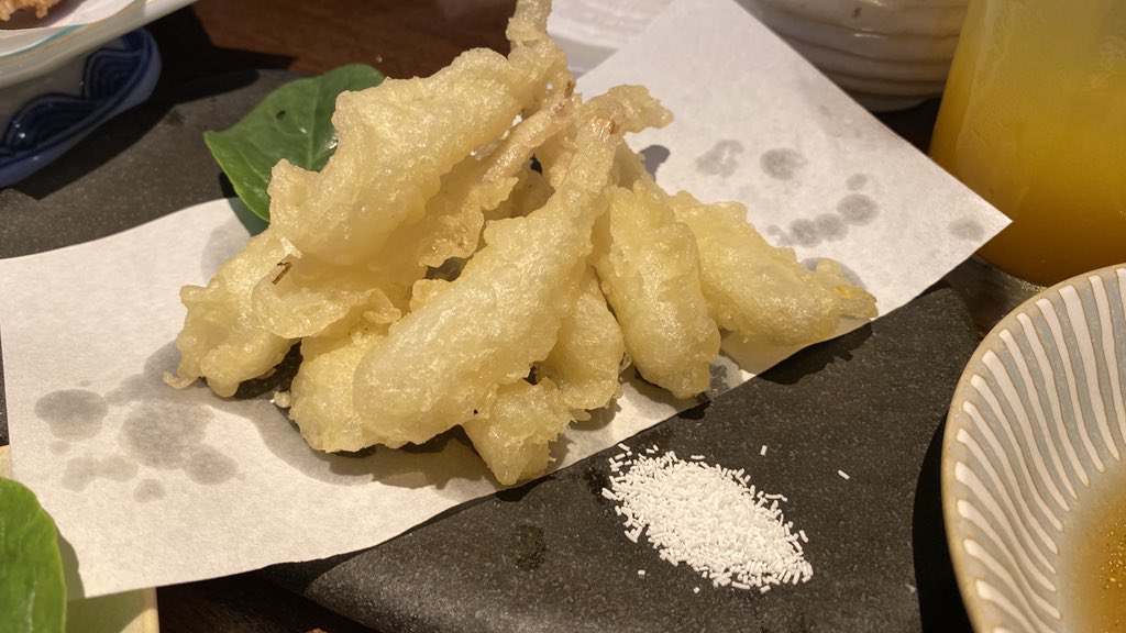 gurumedeka's tweet photo. 昨晩は宮古島最後の夜、一魚一会で美味しい魚を食べました。
とても美味しい魚を食べさせてくれます😋
そして島唄ライブも最高でした👍

#宮古島グルメ #宮古島観光 #一魚一会 https://t.co/sbI5zpSaIB