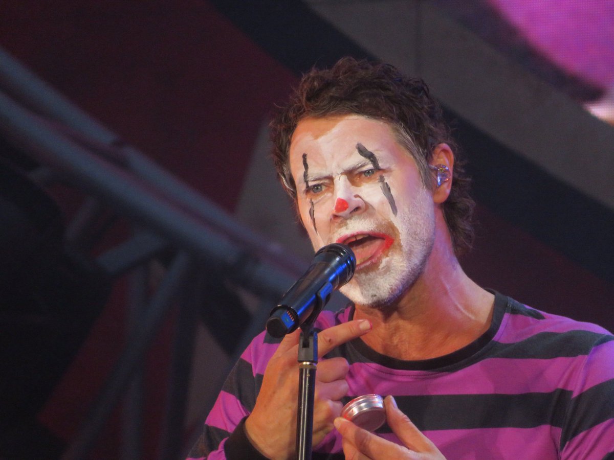 TT_Sisters's tweet photo. These clowns will be missed 🤡💕
Such a lovely part of the show 🫶🏻 @GaryBarlow @OfficialMarkO #CircusLive https://t.co/F4kOvdBxI8