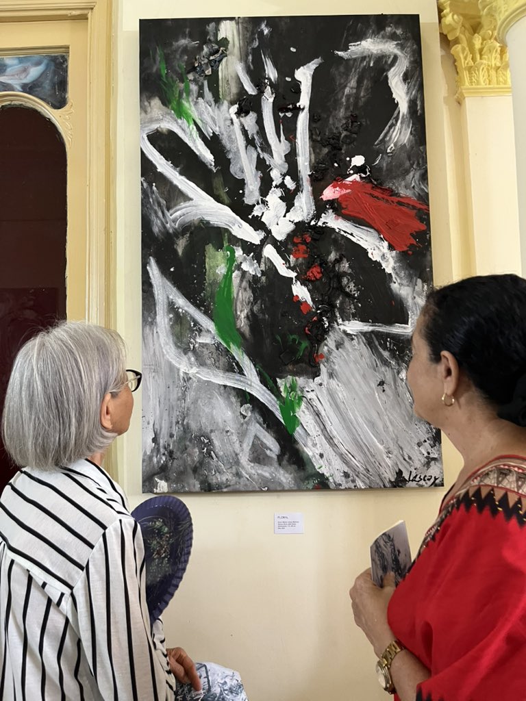lorente_pavia's tweet photo. Quedó inaugurada en el marco del Festival del Caribe en Santiago de Cuba la exposición personal ÁNIMAS de Alberto Lescay Merencio.#FestivaldelCaribe #SantiagodeCuba #Culturasantiaguera https://t.co/V9iiNS85Ya