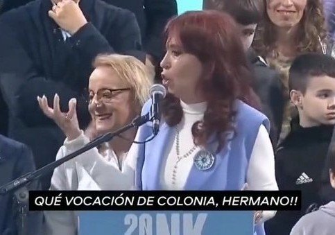 fleabaglarson's tweet photo. me chupa un huevo el 4 de julio ese trapo sucio no debe izarse nuca acá https://t.co/Z63nTX4PGu
