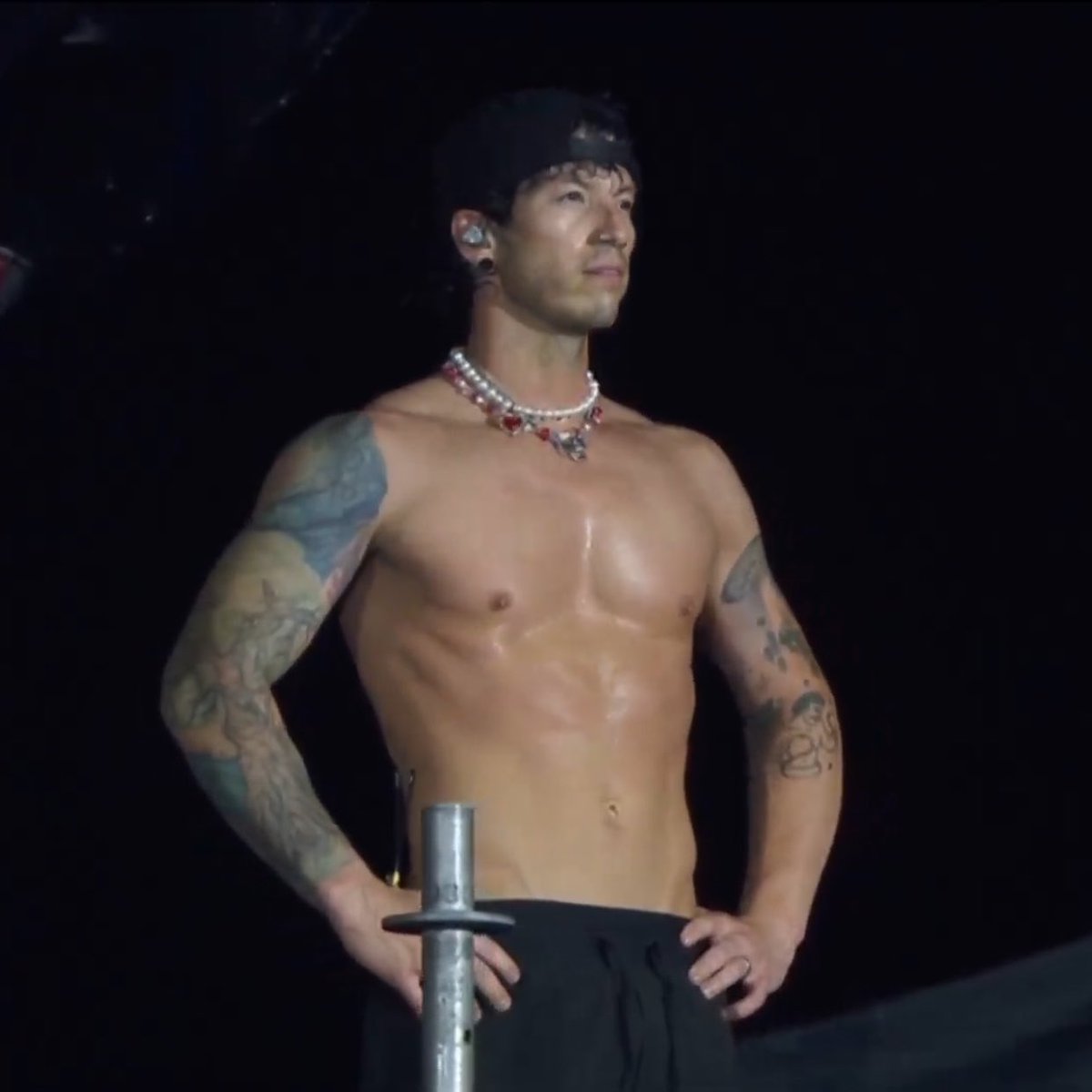 ppaladito's tweet photo. JOSH DUN IS MY DADDDDDDDD YES GAWDDDDDDDD 😫😫😫 https://t.co/QCTq7NORsm