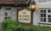 Garbagemanager1's tweet photo. @mean_toe @CrimeCornucopia @NoContextBrits lmao you obviously missed the sign lmao ! https://t.co/gsmEACofNB