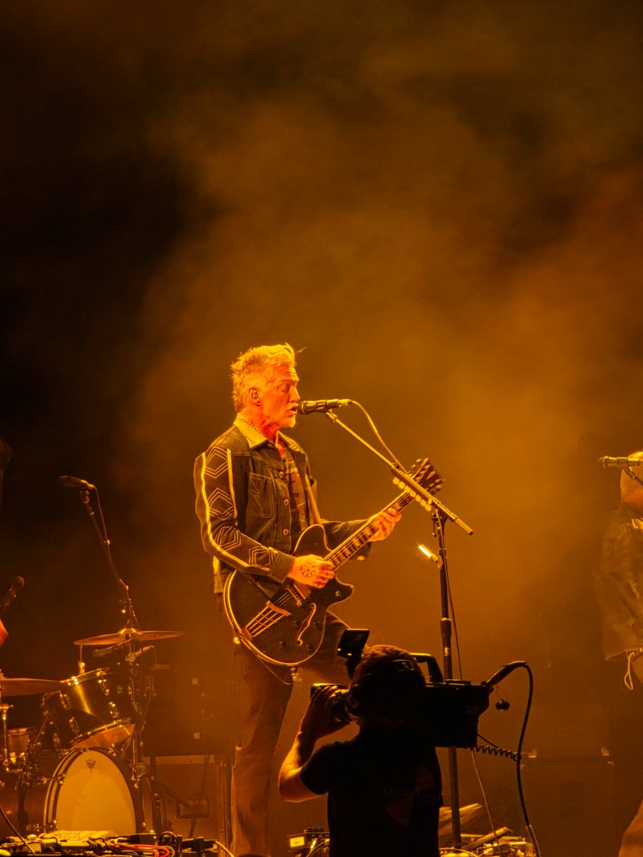 LauriKubre's tweet photo. After about 10 days in the UK, I returned to Estonia... only to fly to Sweden the next day for the SOAD show!
But before that I was in for a treat, as they were supported by @qotsa!
I missed their headline show in Tallinn, so I'm happy to have righted that wrong! Incredible set! https://t.co/41bHqHnAtb