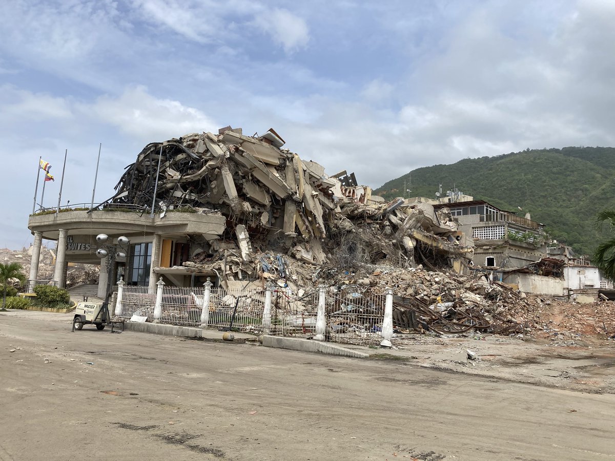 Kikivicca's tweet photo. Abro hilo de lo que vi hoy en La Guaira.🧵

(1/10) https://t.co/IY5L3bHQp9