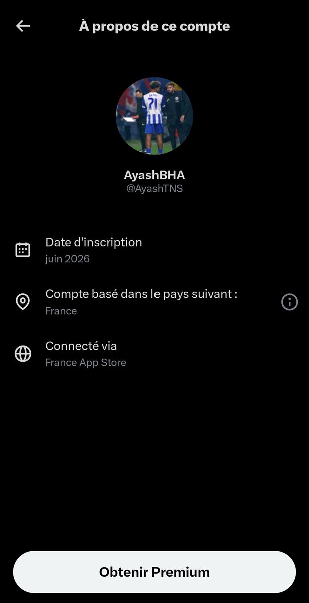 Mixtv21381's tweet photo. @AyashTNS 🤣🤣🤣 toi aussi elle ta sauver de la misere toi et tes parents c'est pour ça t'habite ici https://t.co/xGOf0tt8Sc