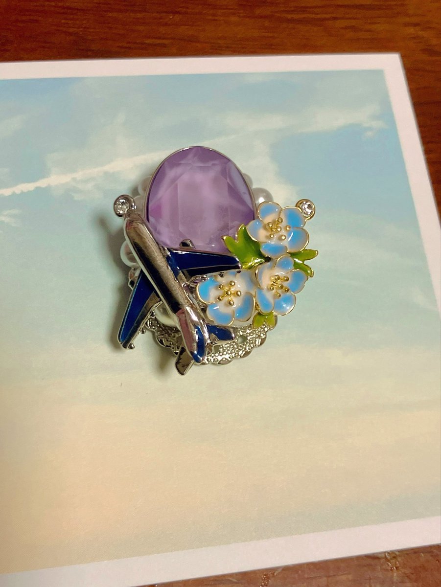 tabikoryu's tweet photo. 今日はよろしくお願い致します！！
審神者と鵜飼派(雲生雲次雲重)ブローチなんとか間に合いましたー！ https://t.co/806zl65V96