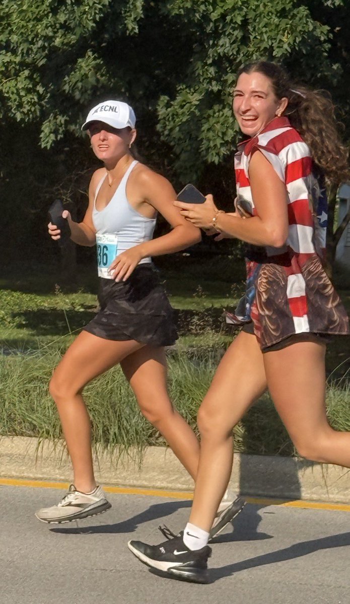 HopeD_Soccer28's tweet photo. Happy 4th of July. 1 Week away!

#Firecracker500
#funrun 

@ECNLgirls @ImYouthSoccer https://t.co/Kz9eziba1P