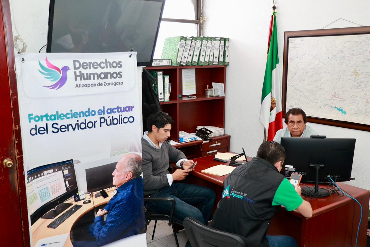 GobAtizapan's tweet photo. En la Semana México contra la Tortura 2026, la Defensoría Municipal y la CODHEM impartieron una capacitación para fortalecer la actuación de policías, jueces cívicos, mediadores y asesores jurídicos, promoviendo el respeto a los #DerechosHumanos. 👮‍♂️ https://t.co/LjJ1AJcLyw