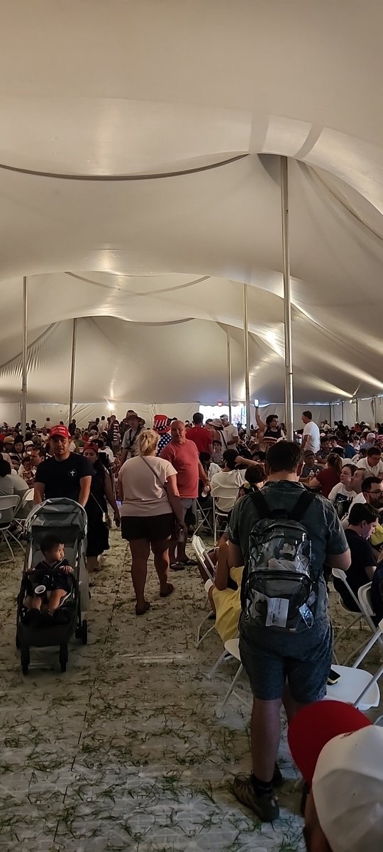Dylan_Potter63's tweet photo. Currently sheltered in a tent. https://t.co/aAnNcokVC4