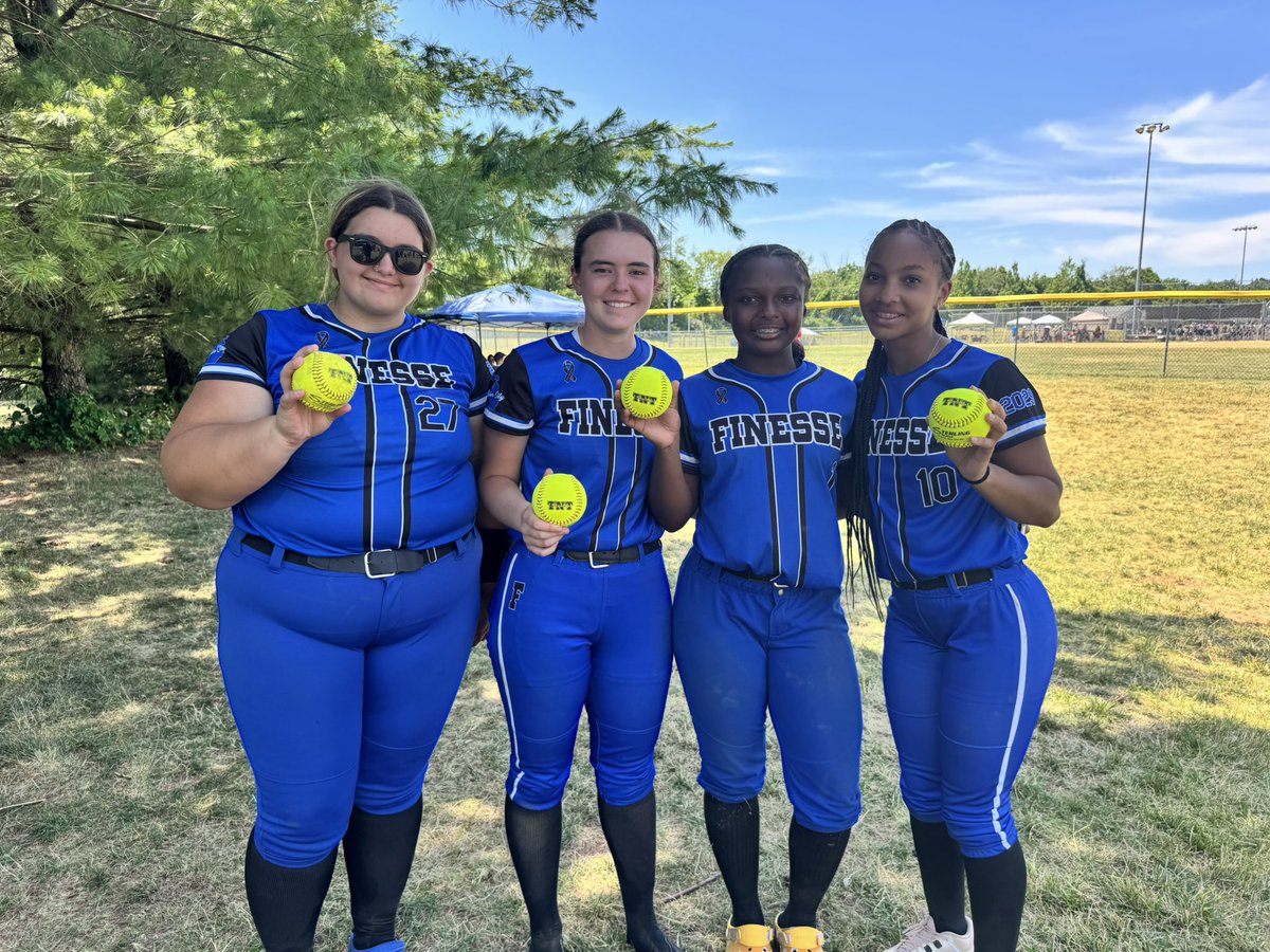 finessevtine's tweet photo. 💣BOMBS ALERT💣 

We had a total of 6 Homeruns today! 

#1 Kaiya Jones with 2
#10 Leah Flowers with 2
#7 Lillian Coyle with 1 
#27 Alexis Russel with 1 

Way to go girls!!!

@TNTTournaments 
@Kaiflyj @lajflowers10 @lillian_Coyle7 @QuitUrPitchin27 https://t.co/mJ7uNsg8LF