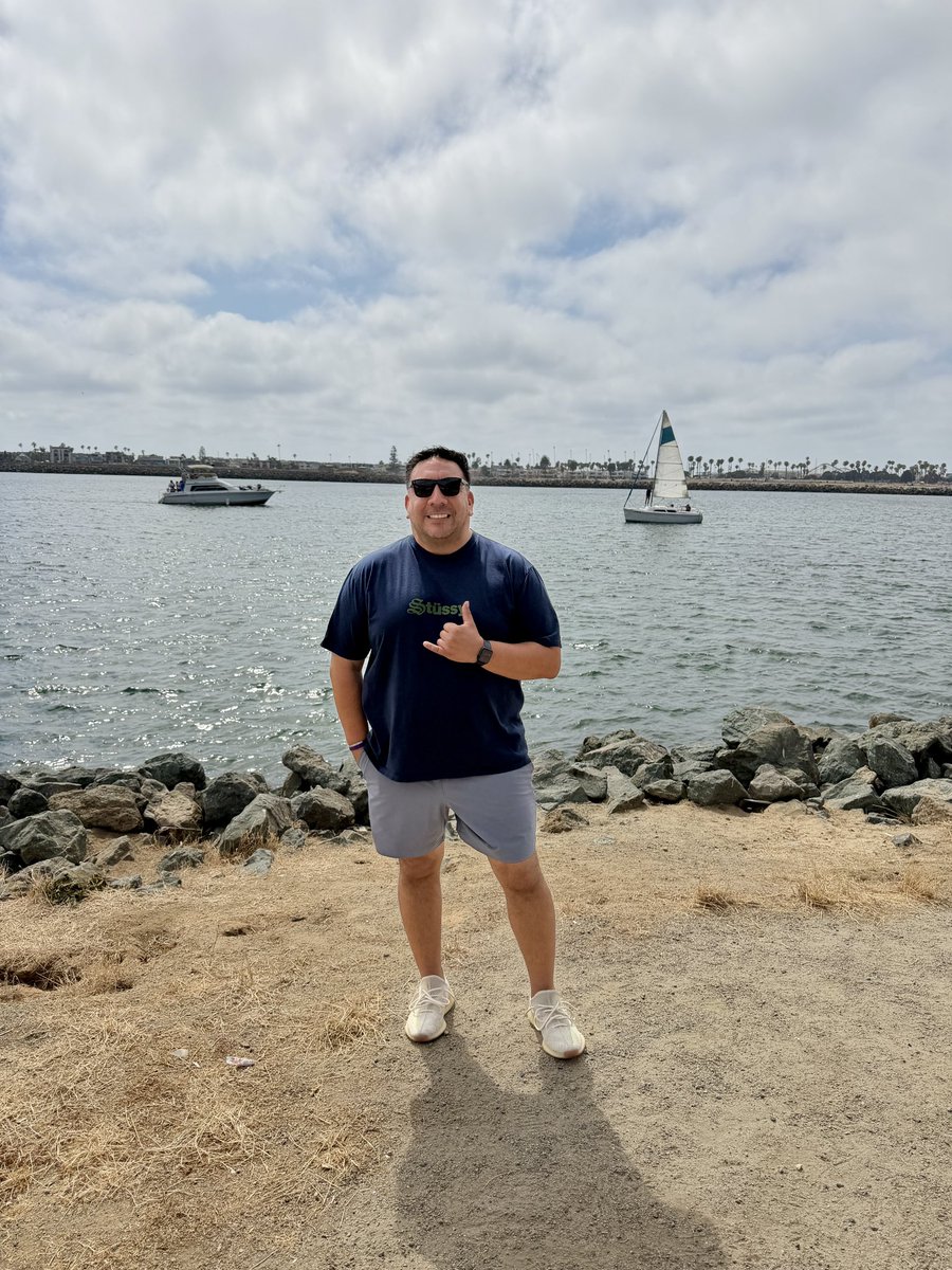 jbjaso3's tweet photo. Another beautiful day in San Diego 
🌴
#SanDiego #MissionBay #ThereHeIs https://t.co/RDGG62ZNFx