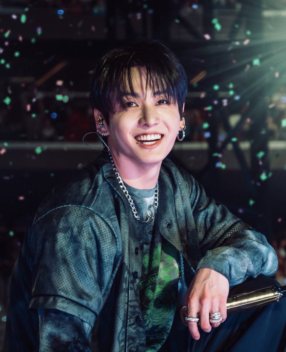 Jeonjung_jk97's tweet photo. Have a great weekend, army...God bless you. 💜🌹

 take care 🤍 https://t.co/MLrvIK8G9U