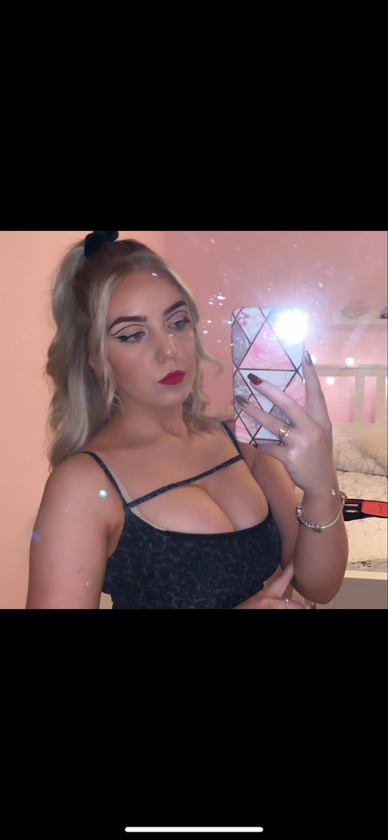 LeeBooondd7's tweet photo. Group chat about the filthy Abbie.... comment if you want to join! #group #chat #expose #sharing https://t.co/LNjLxtIegT