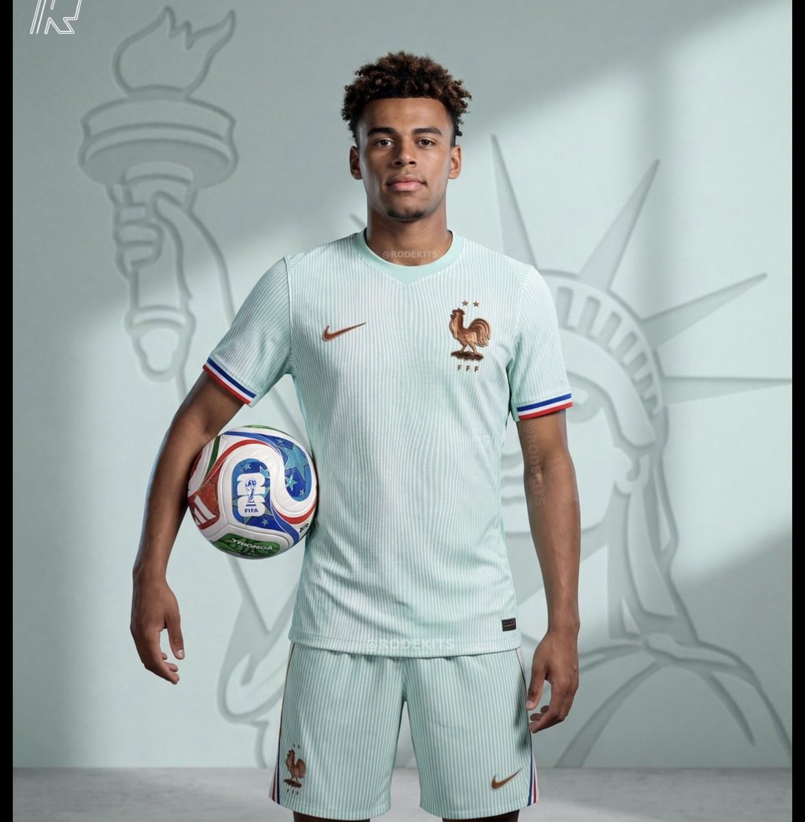 StevenWSchultz's tweet photo. France missed a great chance to wear these kits today on the Fourth of July https://t.co/Gh3IT3zfSn