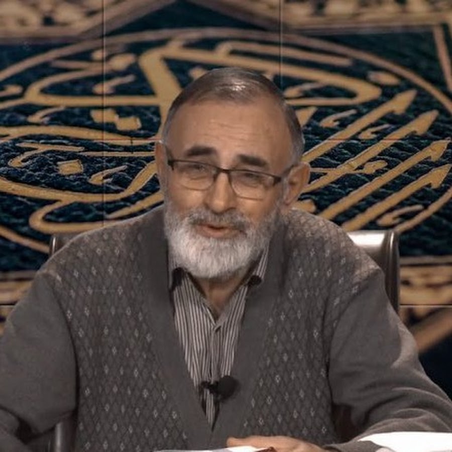 mahfildijital's tweet photo. 🔴 Merhum Ali Küçük Hoca’nın "Besâiru'l Ehadis" eseri, yenilenen baskısıyla raflardaki yerini aldı.

Dört ciltlik bu çalışma, İslam’ın temel kaynaklarından olan sünneti, akademik dilden uzak; sade, anlaşılır ve yol gösterici bir üslupla okura sunuyor.

Vahiy ve sünnet rehberliğinde yanlış inanışları düzeltmeye odaklanan eser, İslam’ın hayata tatbiki ve güncel meselelerin çözümü noktasında pratik bir kılavuz niteliği taşıyor.