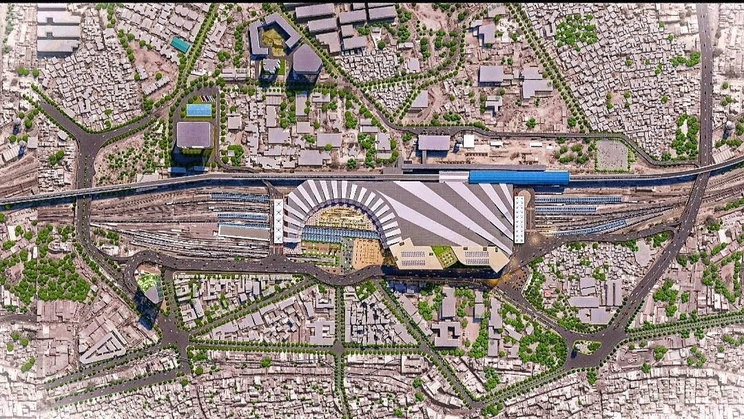 PlusPointIndia's tweet photo. 📢Ahmedabad (Kalupur) Railway Station is being transformed into India's first 16-storey vertical multimodal transport hub at an investment of ₹2,400 crore.

Targeted for completion by July 2027

Follow @PlusPointIndia https://t.co/P29ckG3BpJ