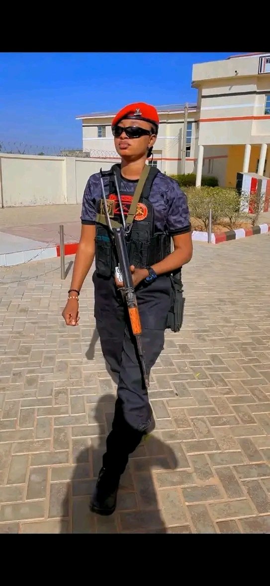 crypts78555's tweet photo. Many men say they wouldn't marry a military or uniformed service woman. 

Is it because of the nature of the job, frequent postings, long hours, or something else?

And for you, could you marry a military, police, or other force woman? https://t.co/wHq3u83992