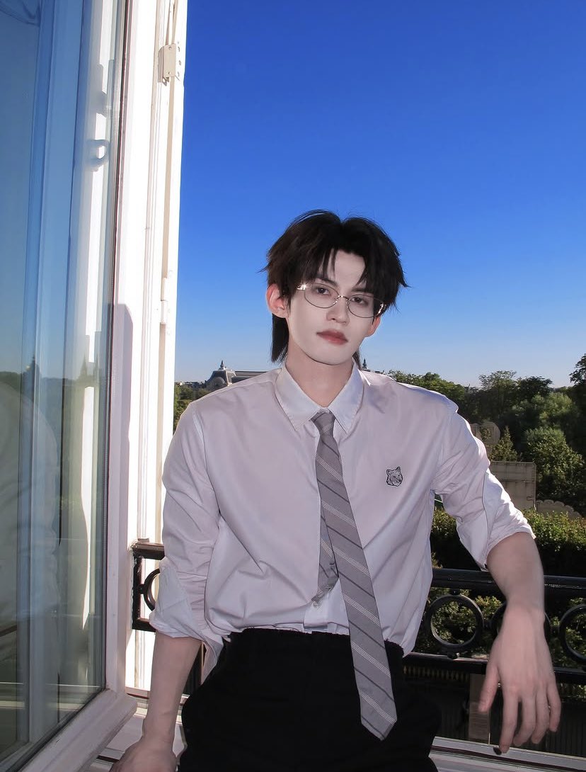 littlegalxy's tweet photo. YUNQI IG UPDATE 7/6/2026

THE WEATHER JUST RIGHT ☁️

#吾岸 #tomyshore #tomyshoretheseries #云旗 #yunqi #郝熠然 #haoyiran https://t.co/wOrki1pNv4