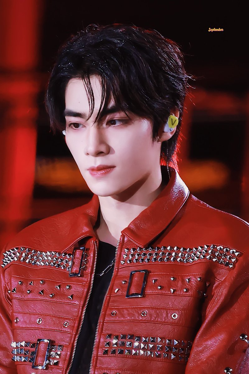 cesralkkk's tweet photo. 20260703 GuangZhou-BeiJing  INTERNATIONAL FILM FESTIVAL

#샤오쥔 #肖俊 #XIAOJUN #威神V #WayV https://t.co/m7ytllfkY8